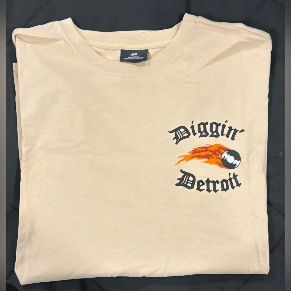 H&M Diggin Detroit Cream Graphic Men's Shirt Sz XL